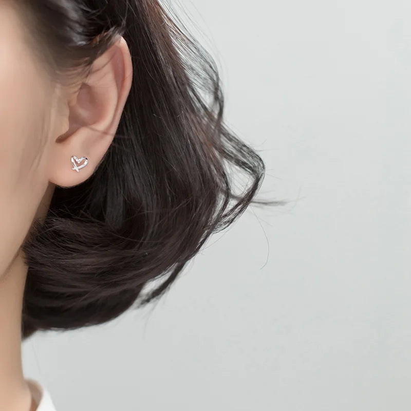 Charming Heart-Shaped 925 Sterling Silver Stud Earrings for Women - Trendy and Elegant Jewelry