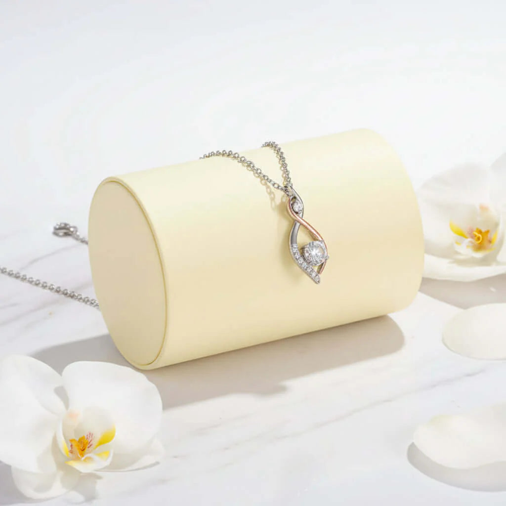 Elevate Your Style with the Two-Tone Smart Necklace – A Chic Blend of Elegance and Modern Design